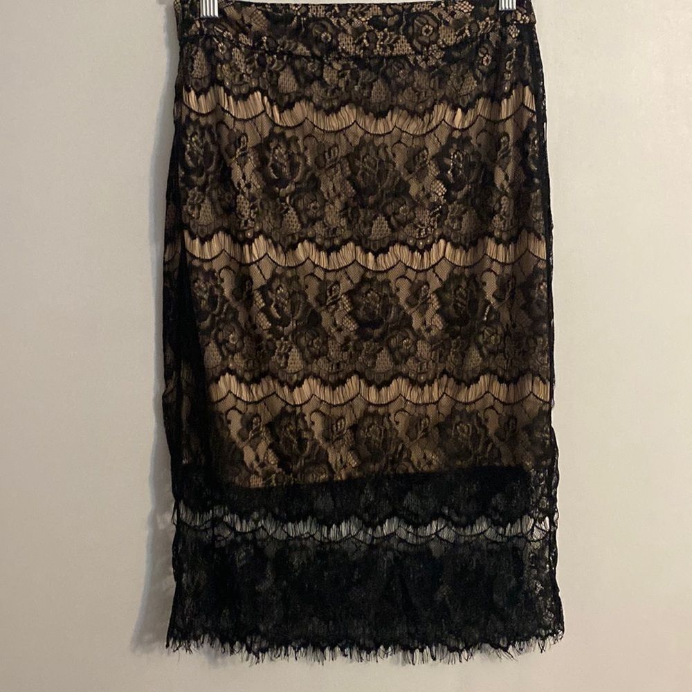HYFVE 2 piece skirt set black/cream lining, size M - Picture 5 of 6